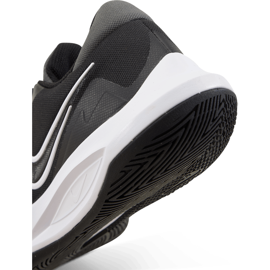 Nike Precision Vi