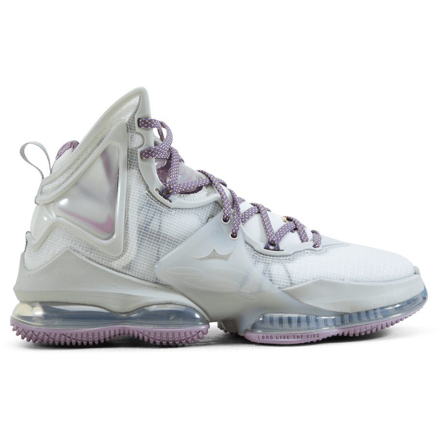 Nike LeBron XIX