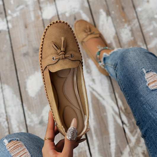 Nadine - Klassiska loafers med tofsdetalj