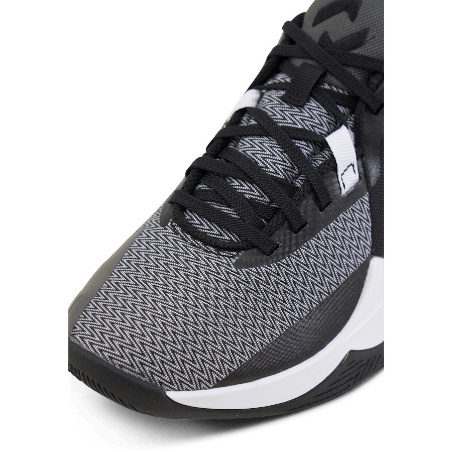 Nike Precision Vi